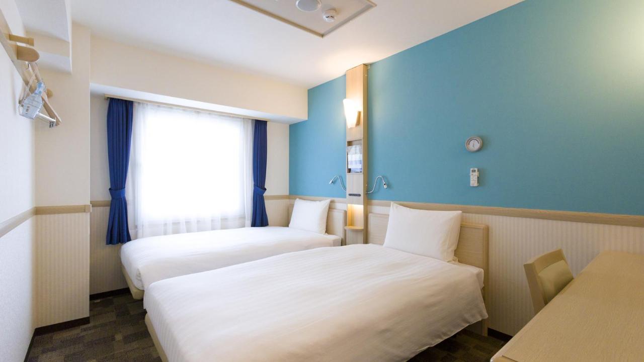 Toyoko Inn Osaka Hankyu Juso-Eki Nishi-Guchi No.2 Exterior foto