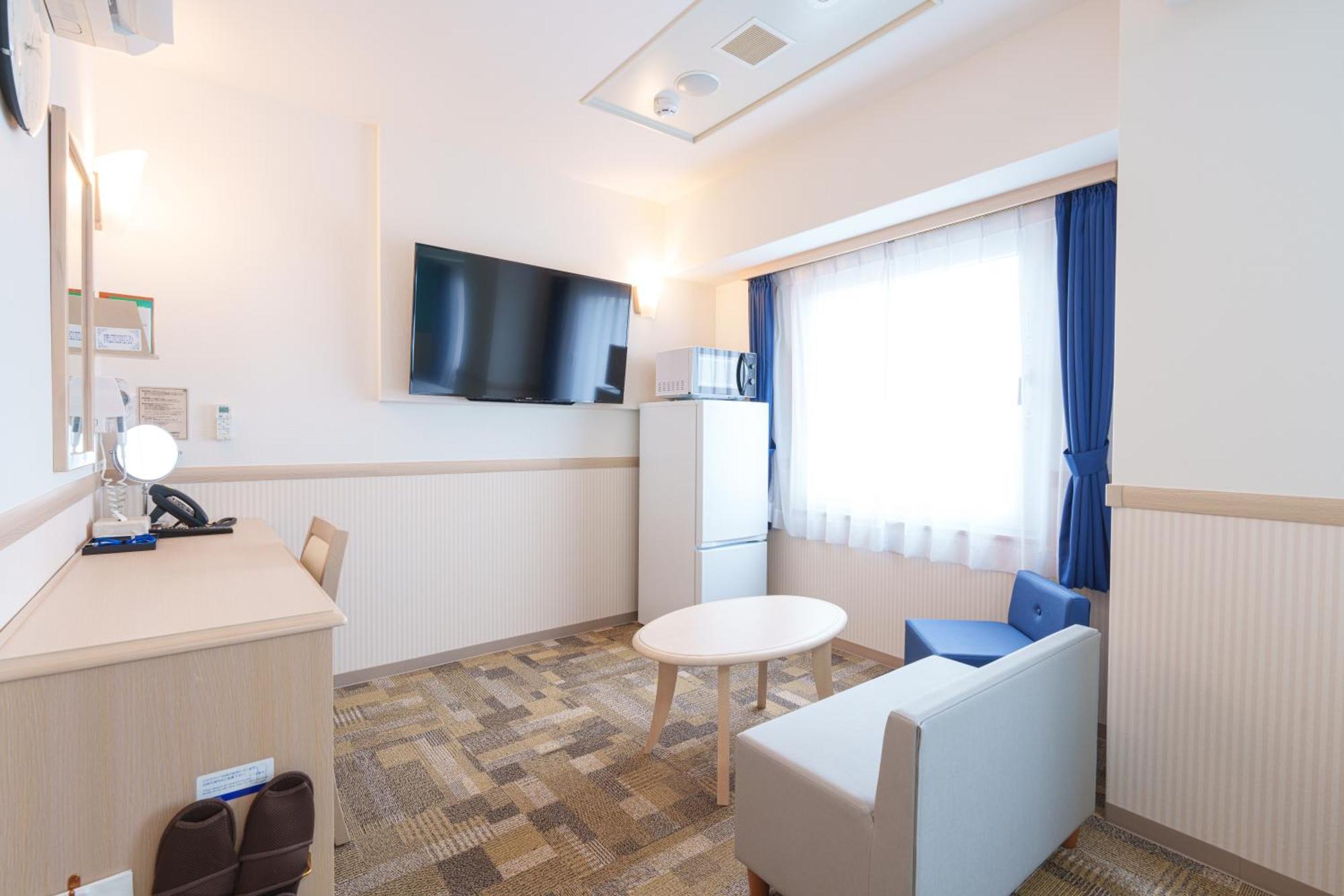 Toyoko Inn Osaka Hankyu Juso-Eki Nishi-Guchi No.2 Exterior foto